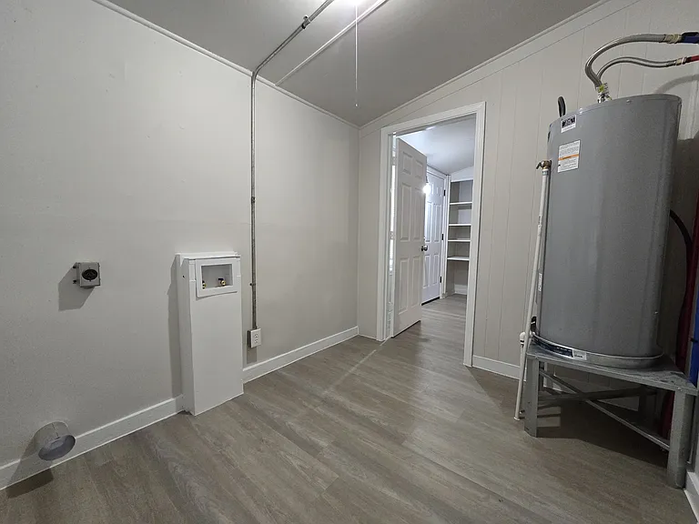 259 Wells St — Photo 20