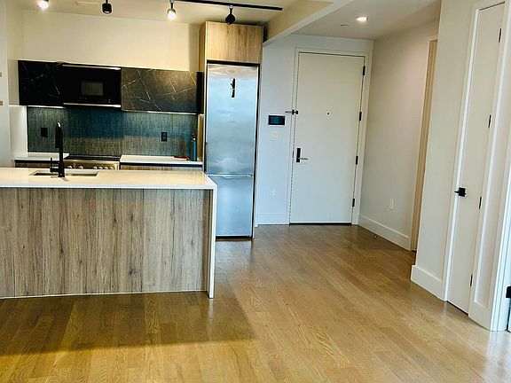 3rd image of 2708 Snyder Ave APT 420