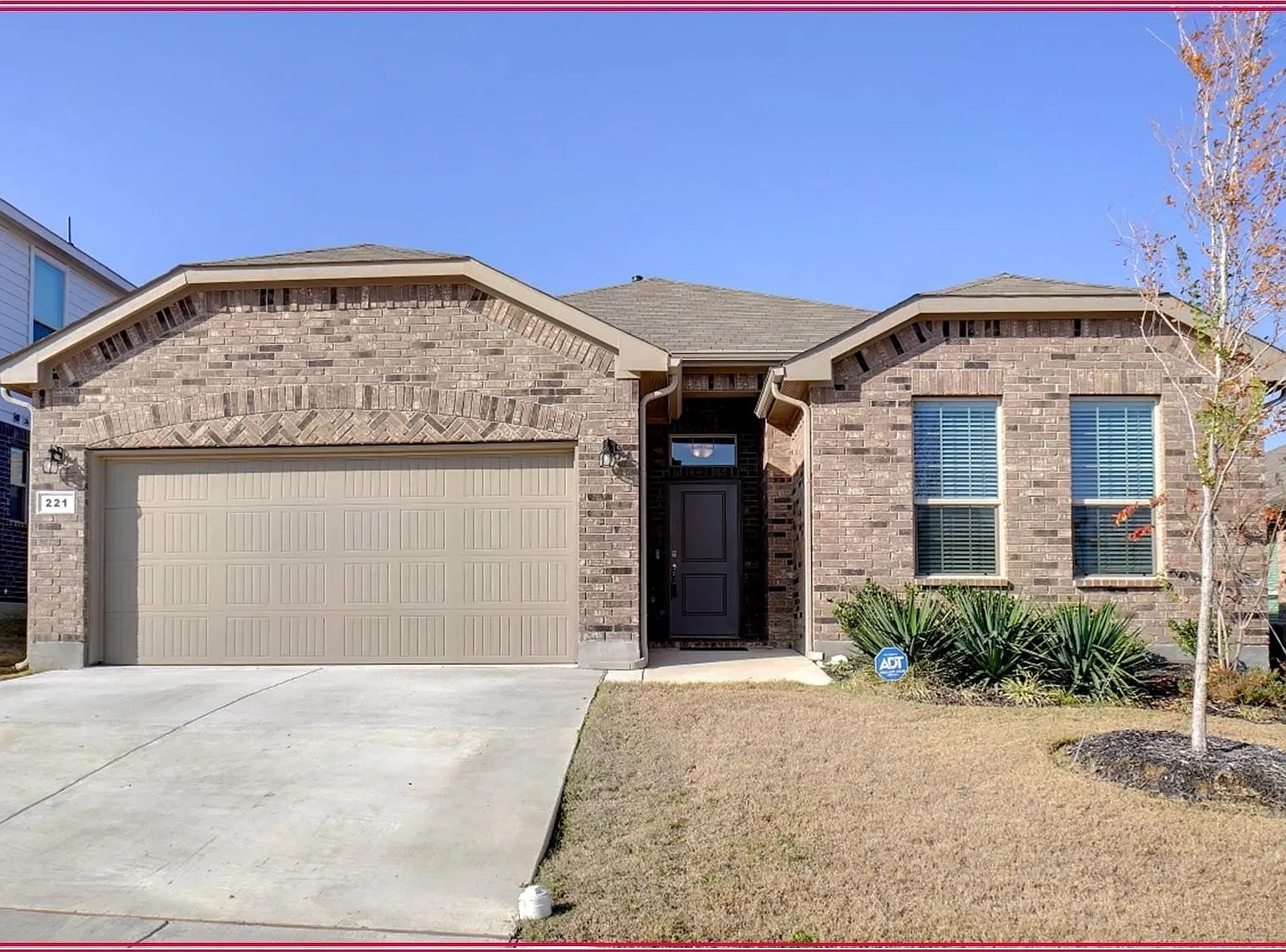 4 bed, 2200 sqft, $2,900 — Photo 1
