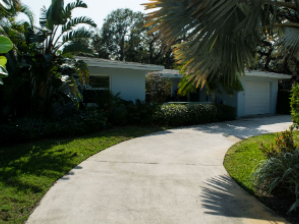 1st image of 656 Camelia Ln