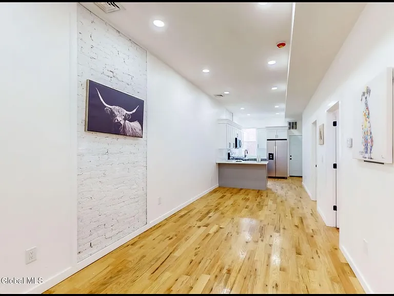 28 White St #1 — Photo 5