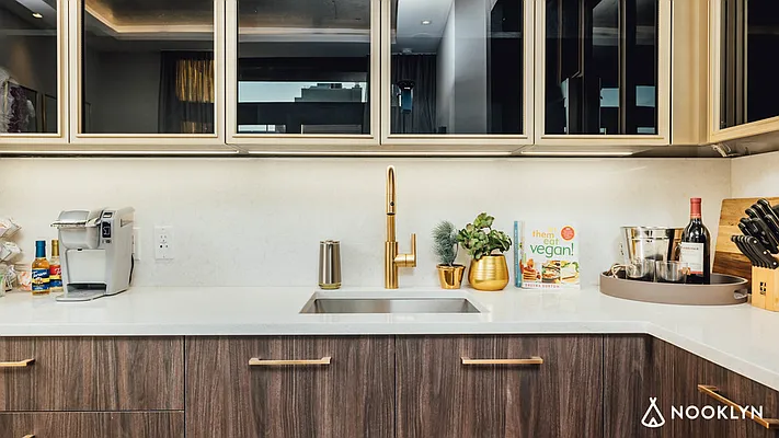 Rented by Nooklyn NYC LLC | media 110