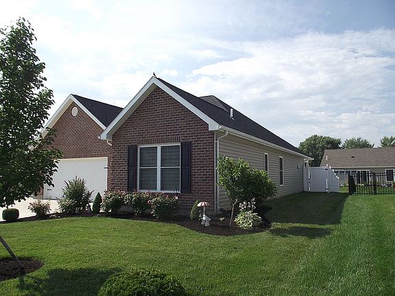 2nd image of 2791 Douglas Dr