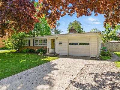 2221 Rheaume ROAD, Manitowoc, WI, 54220