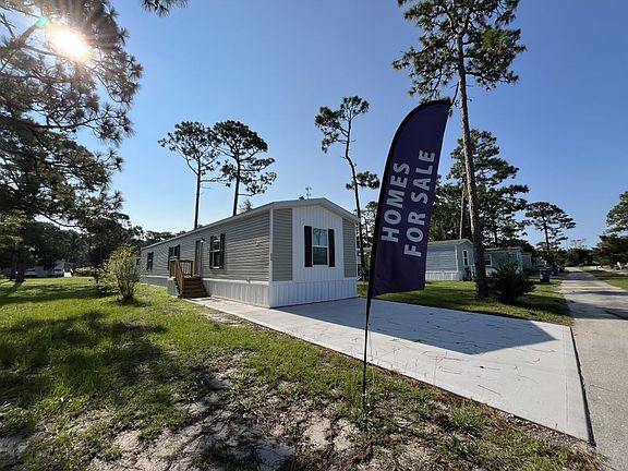 2nd image of 216 Redwood Dr #285