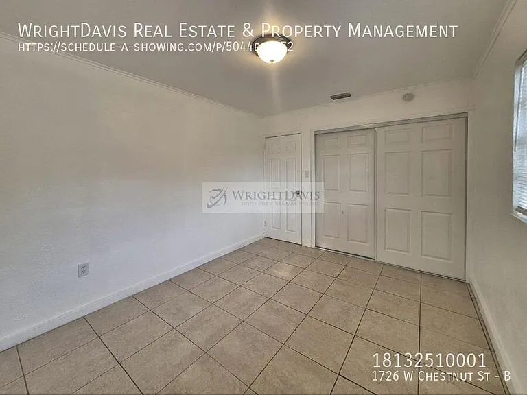 1726 W Chestnut St #B — Photo 13