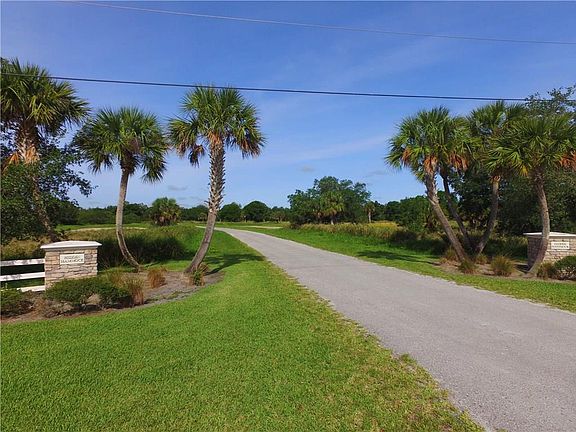 3rd image of 7500 Hidden Hammock Ln