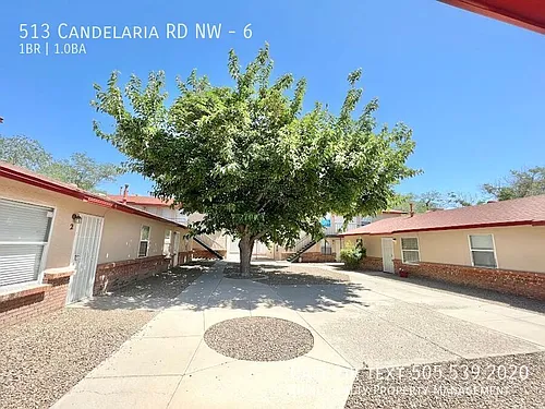 513 Candelaria Rd NW Photo 1
