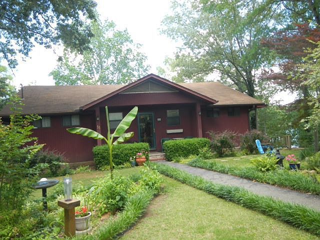 Lake House Front