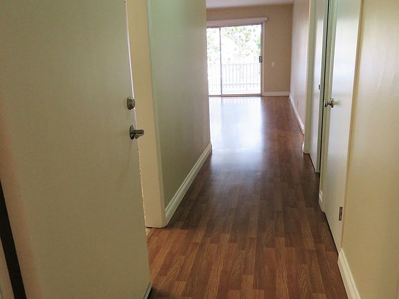 2nd image of 733 Kline St Unit 103