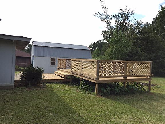 Large deck for entertaining