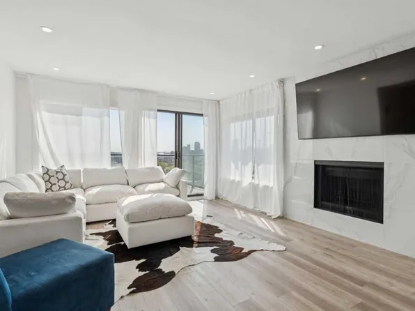 809 E 9th St NE, Calgary, AB T2E 7K2