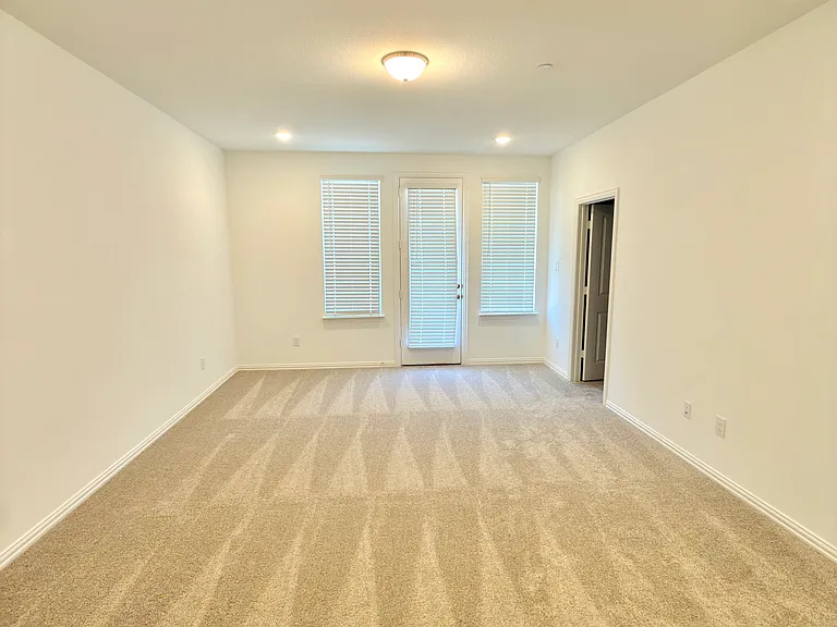 1175 Doris May Dr — Photo 28