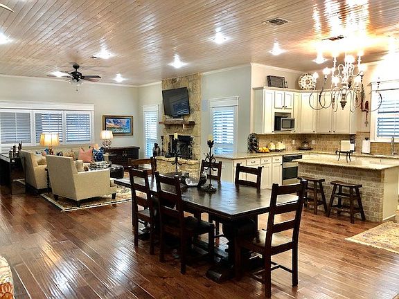 5th image of 2138 Valleyview Dr