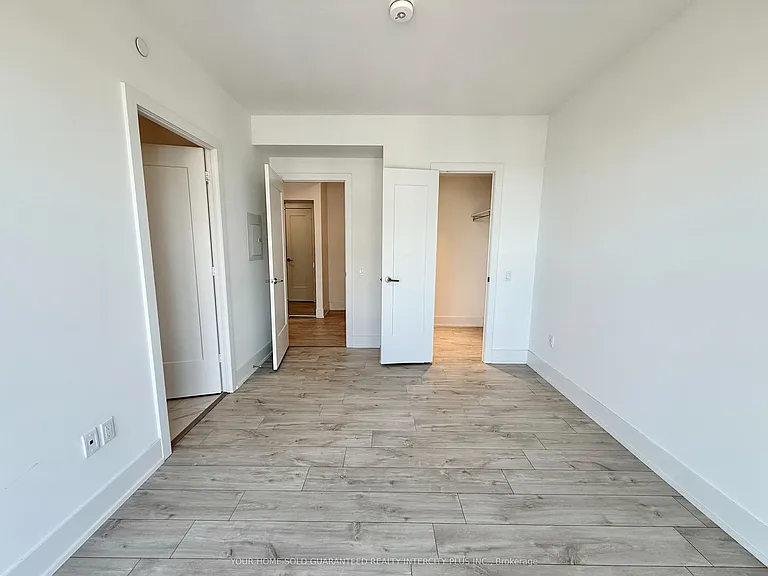 10 Inn On The Park Dr #1804 — Photo 15