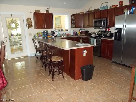 4th image of 7330 Harmony Glen Dr
