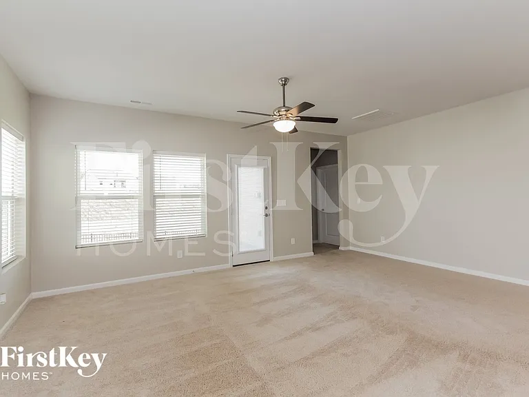 7798 Creek Park Dr — Photo 4