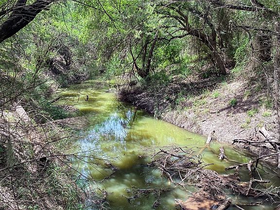 4th image of 109 Choke Canyon Ests