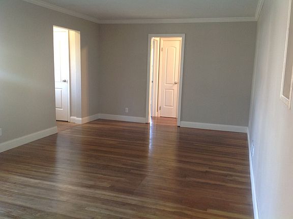 4th image of 5457 N Park Dr