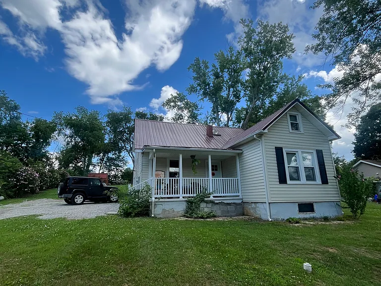 910 Giles Rd — Photo 4