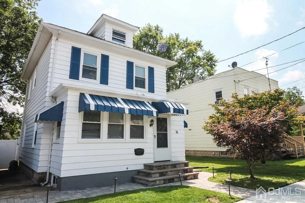 16 Burton Ave photo 1