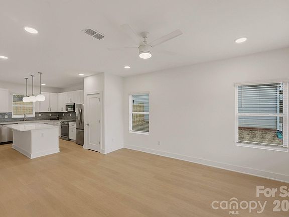 5th image of 9222 Pinenoll Ln