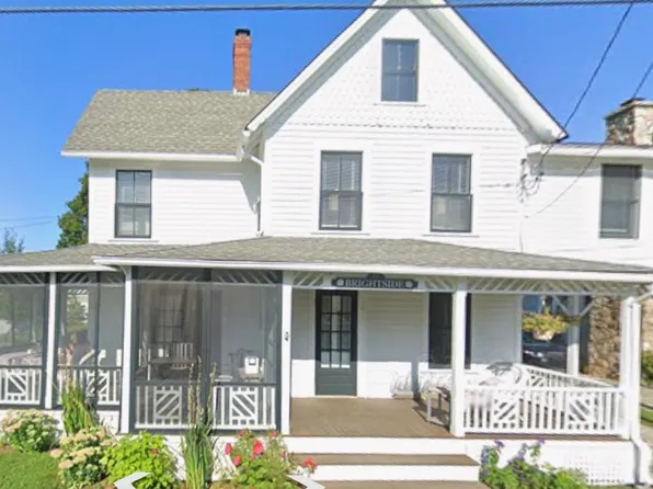 11 Tuxis Rd, Madison, CT 06443