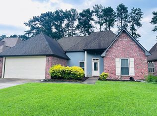 12563 S Lakeshore Dr, Walker, LA 70785