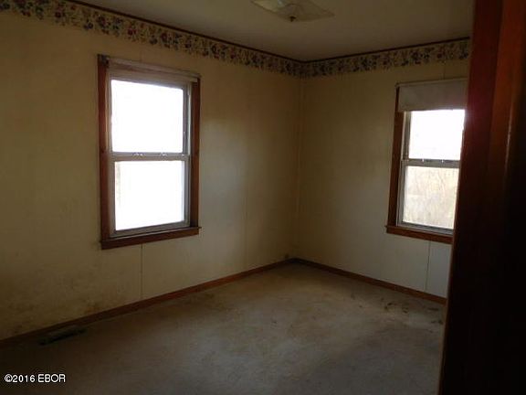2nd image of 315 Lindsey Ave