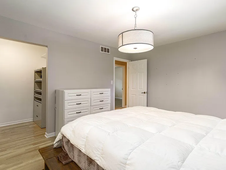 2611 Colby Dr — Photo 34