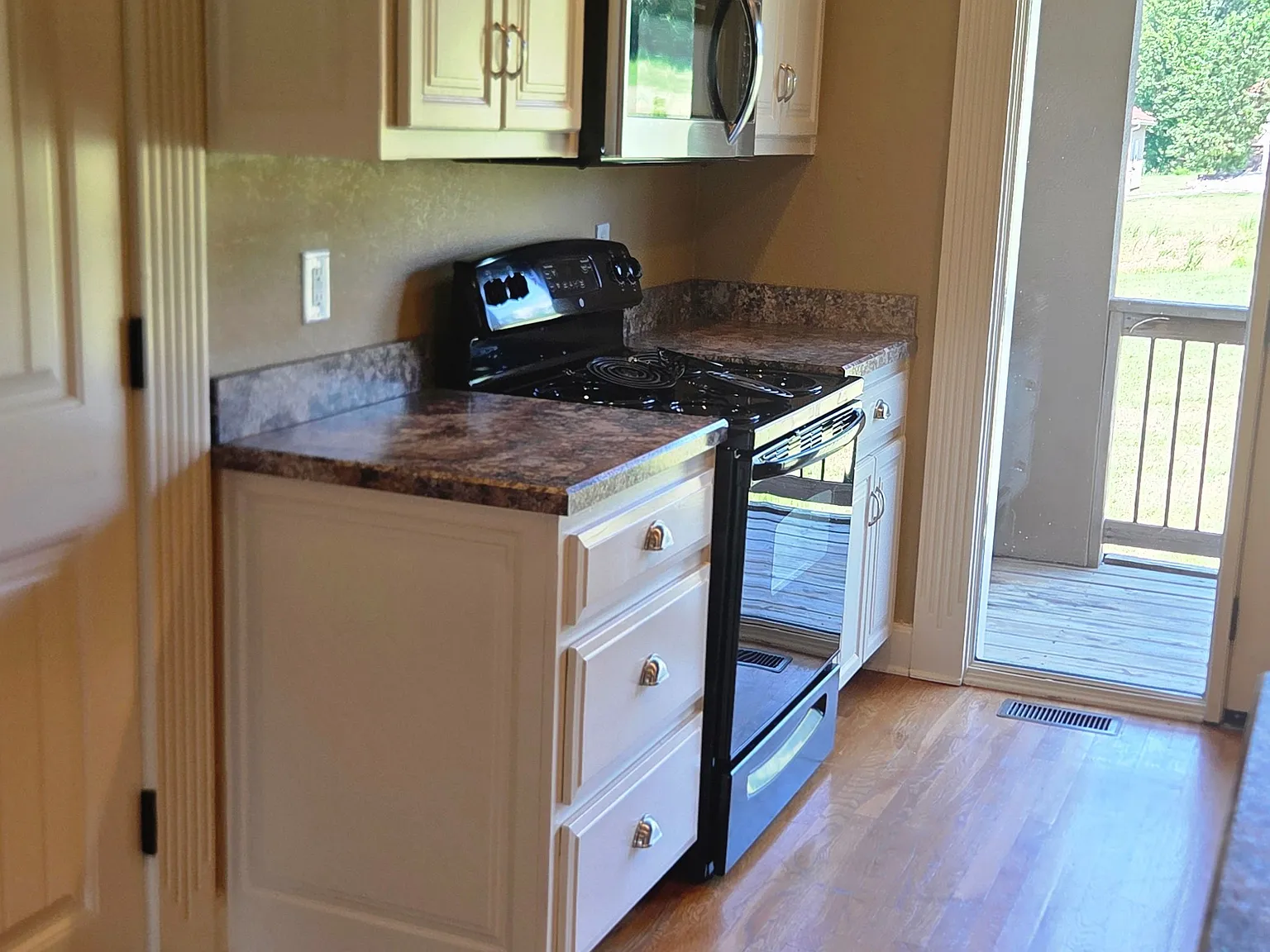 3814 N Forest Ave — Photo 4