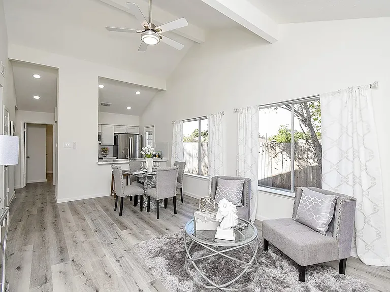 10010 Tahoka Ln — Photo 12