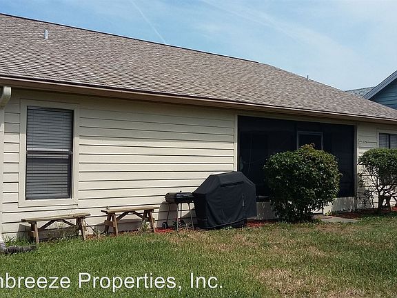 2nd image of 790 Pine Shores Cir