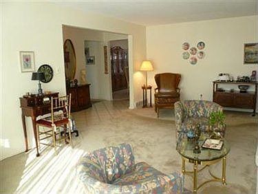 4th image of 5267 Meadow Wood Blvd