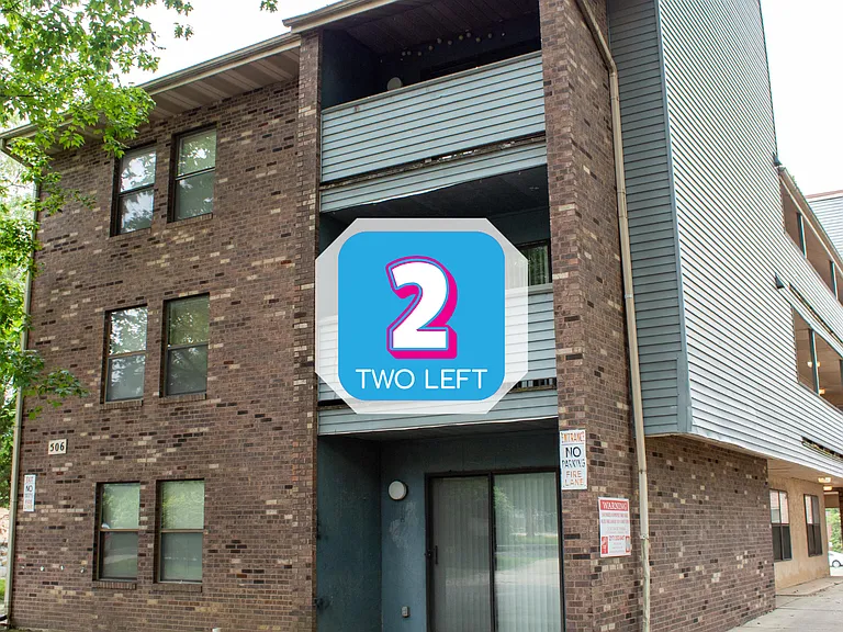 506 W Elm St — Photo 1