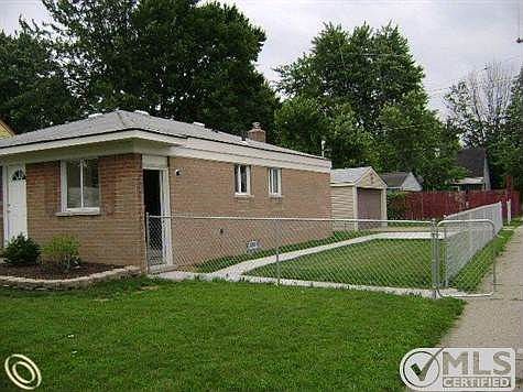 Maxwell Exterior 2.jpg