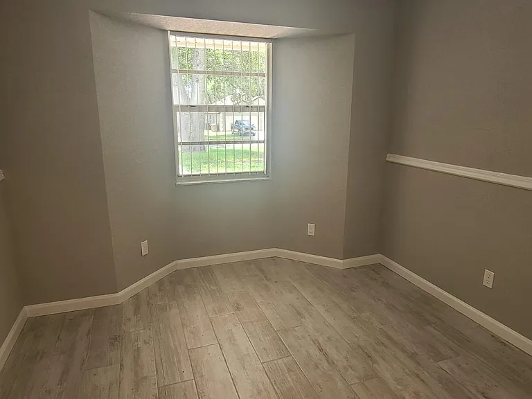 2347 South Ave — Photo 9