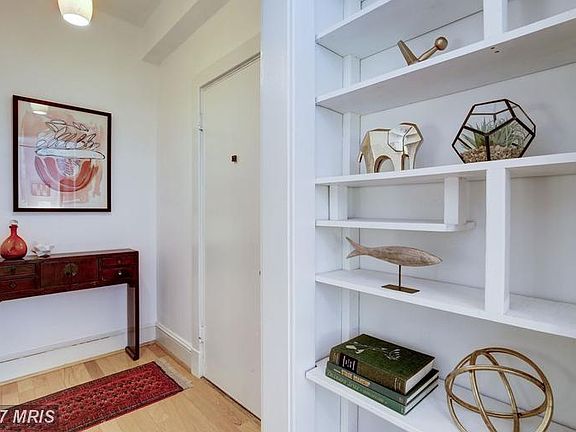 Entrance foyer to your new home