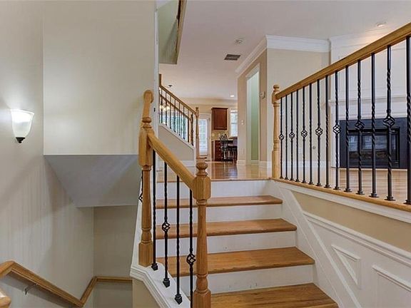 5th image of 2166 Weldonberry Dr