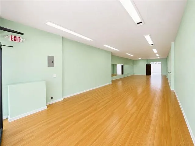 Studio, $5,000 — Photo 4