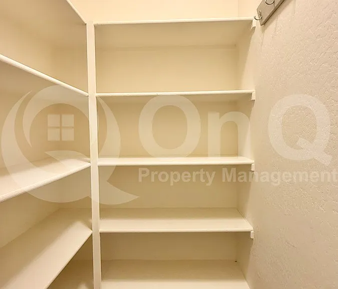 894 S Agnes Ln — Photo 28