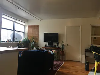 Rented by R New York