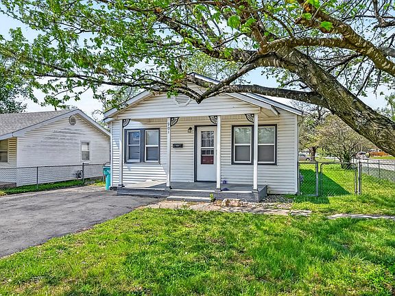 3rd image of 901 S West Avenue