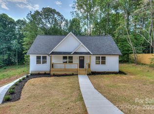 110 S Yadkin River Rd, Statesville, NC 28625