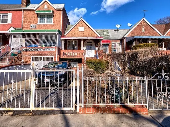 31 E 92nd St, Brooklyn, NY 11212