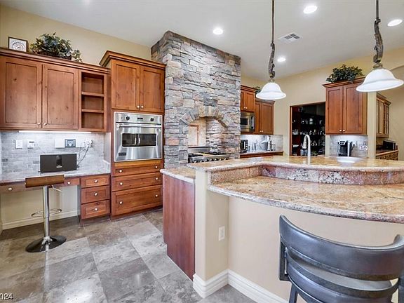 5th image of 901 Calville Estates Ct