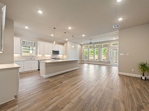 3rd image of 21335 Sierra Point Ln