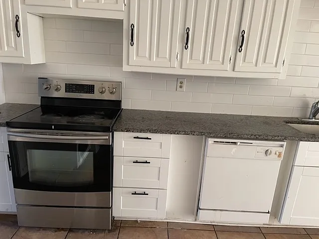 4022 Walnut Park Cir — Photo 12