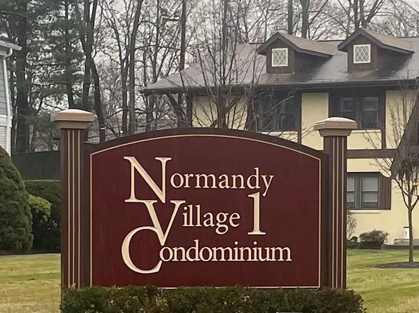 14 Normandy Village #8, Nanuet, NY 10954