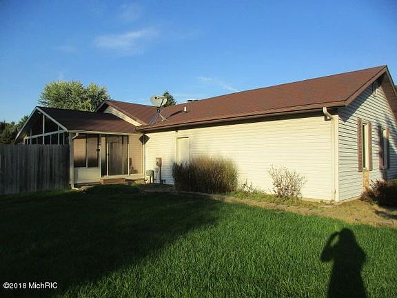 3rd image of 1355 Jo Fran Dr